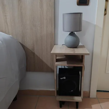 Apartment Sound Blues *